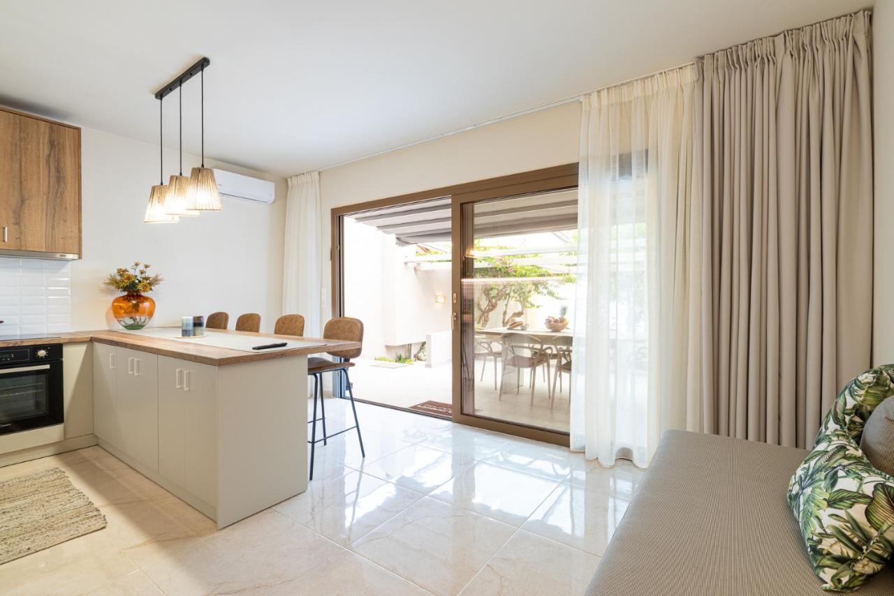 Buganvilla-Sea Front Villas Agia Pelagia  Exterior photo